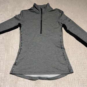 Nike Pro sweater Hyperwarm Long Sleeve Shirt/Sweater Half Zip Women’s Small